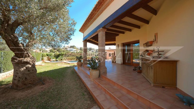 Foto 99ac471c-bd7b-4dd2-8683-be35cee3d804. Casa amb xemeneia piscina a Centro Urbano Dénia