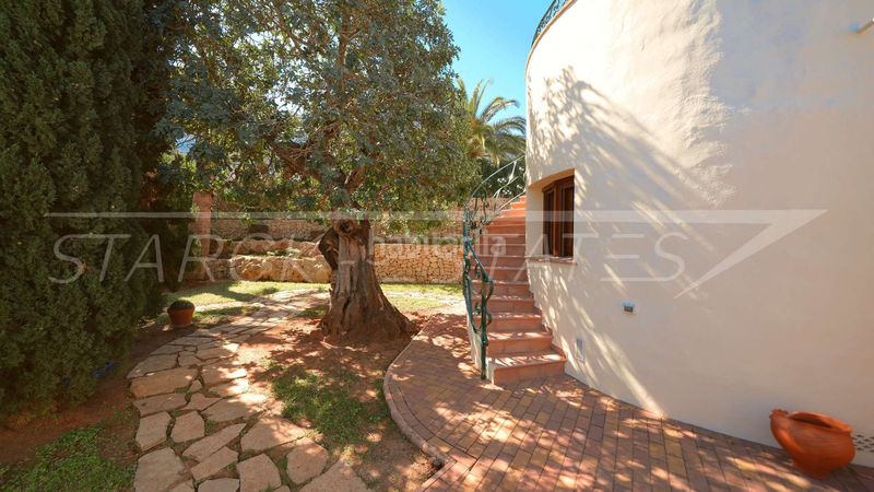 Foto f563d09e-ce0a-4107-9843-9f438c221b79. Casa amb xemeneia piscina a Centro Urbano Dénia