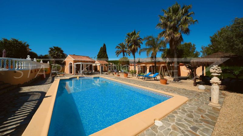 Foto 04f977cd-d114-4e37-8aba-b6803ea82cbb. Casa amb xemeneia piscina a Orba