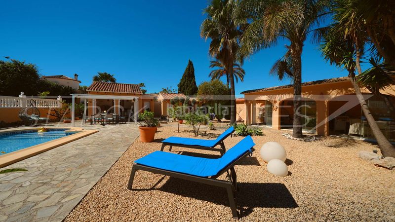 Foto fa850922-155e-4e28-afb3-6cbb8d2faac4. Casa amb xemeneia piscina a Orba