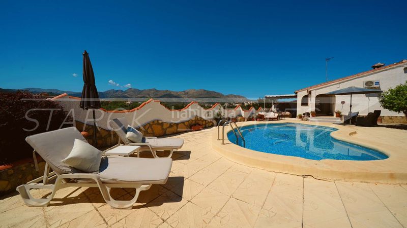 Foto 405a7546-b909-4009-b28b-943a7005ce13. Casa amb xemeneia piscina a Orba