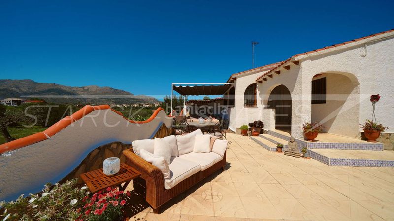 Foto 63fb6b37-c316-4aad-9b05-a6c142ed7076. Casa amb xemeneia piscina a Orba