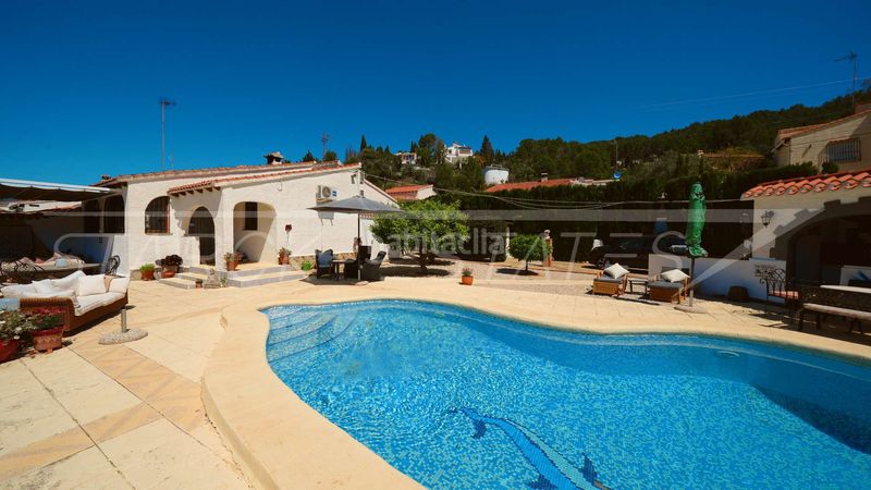 Foto 87f566a2-08b4-4c4b-b8c0-648dd3b55709. Casa amb xemeneia piscina a Orba