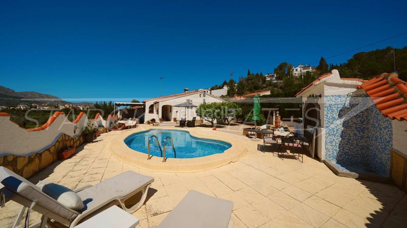 Foto 95f1efbf-1bbb-47c7-b6d7-652042630b26. Casa amb xemeneia piscina a Orba