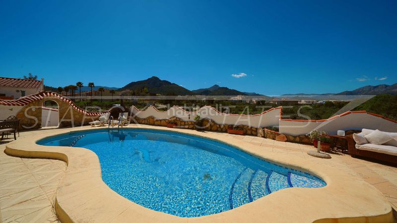 Foto e8bfe12a-3867-448e-8f14-10cd21fc6cad. Casa amb xemeneia piscina a Orba