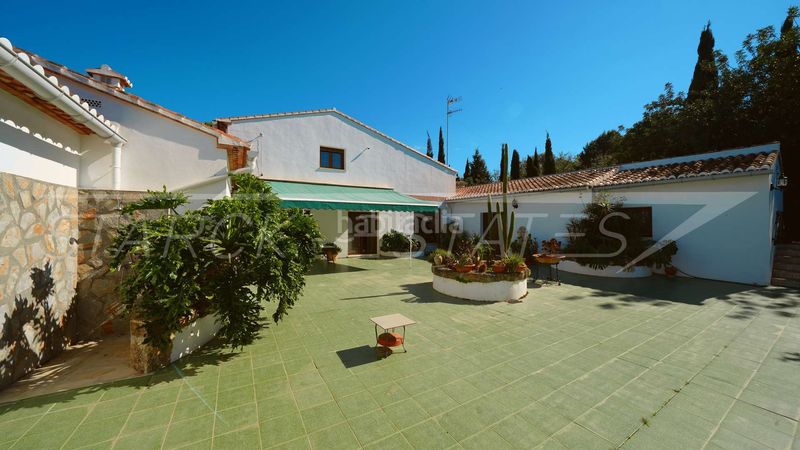 Foto 0ade0dbf-c9d0-46f3-aef1-68252cb1a083. Terreny residencial a Centro Pedreguer