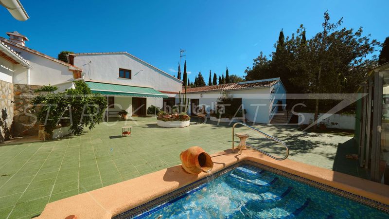 Foto ab4fca07-2938-41d8-bd7c-2eaa68ec5f11. Terreny residencial a Centro Pedreguer