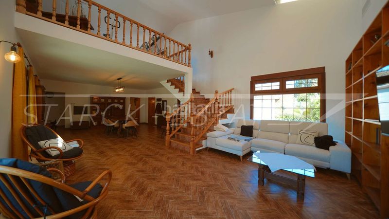 Foto cbe11480-d21c-4ba7-931a-eb4a0e0569f6. Terreny residencial a Centro Pedreguer