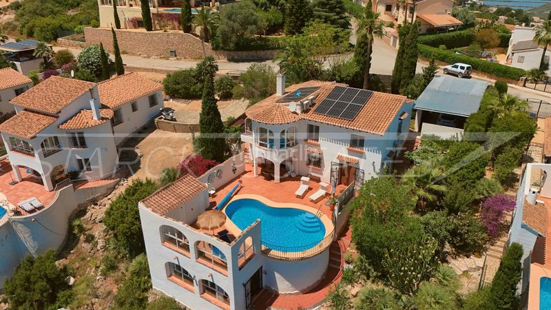 Foto c35d0819-988a-48f9-a7c5-b378b3f6022b. Casa amb xemeneia piscina a Vall de Ebo