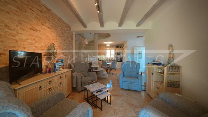 Foto 90fd0cd3-ba70-41a1-9004-b5c2efc76522. Haus mit pool in Poblets (els)