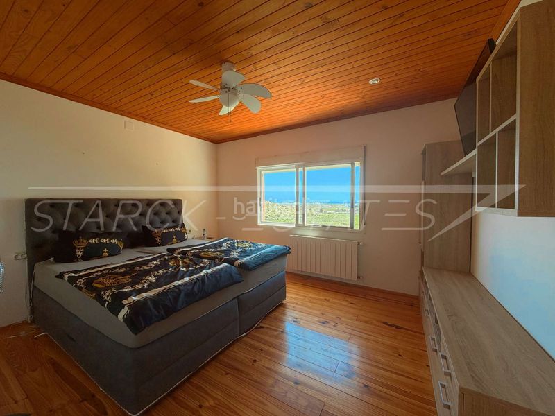 Foto 9fc23e67-e443-4cd4-b768-a8fd79ace0d1. Casa amb xemeneia piscina a Oliva pueblo Oliva
