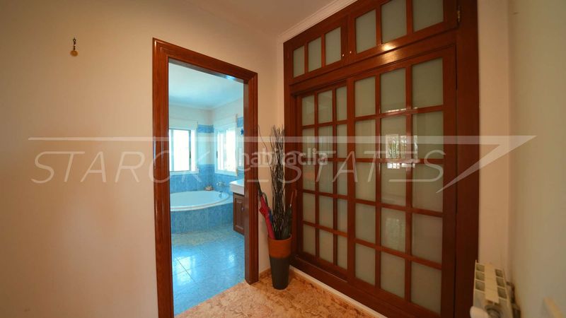 Foto b73af768-7efe-4f2e-a14b-d5e64e42d704. Casa amb xemeneia piscina a Oliva pueblo Oliva