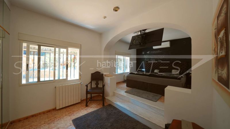 Foto f5df2c79-96af-455c-8d4e-694c53ac73e3. Casa amb xemeneia piscina a Oliva pueblo Oliva