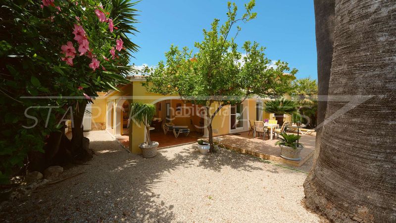 Foto 8da7a716-b6f3-41c2-adae-9c09bad48d32. Casa amb xemeneia piscina a Beniarbeig