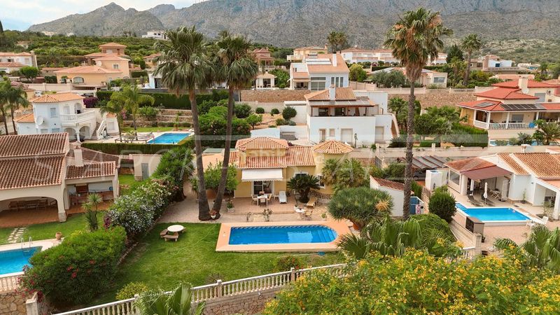 Foto e529f0d3-3191-42e8-a883-236ac0ba56dc. Casa amb xemeneia piscina a Beniarbeig