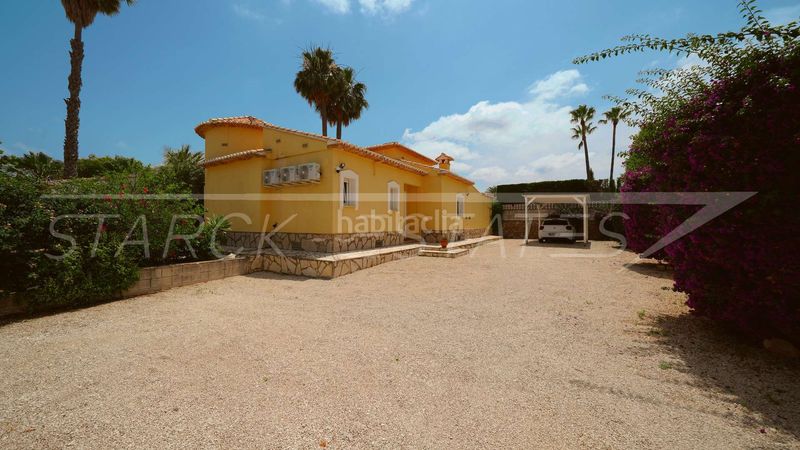 Foto f9983c12-32c8-4078-9428-578d23ebb5cd. Casa amb xemeneia piscina a Beniarbeig