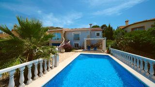 Masía en Ráfol de Almunia. Villa en ráfol de almunia  vida mediterránea con vistas al mar