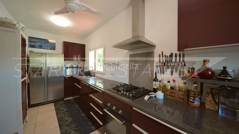 Foto accd5bf8-dfe2-4ceb-8568-0115fe564175. Casa en Benidoleig