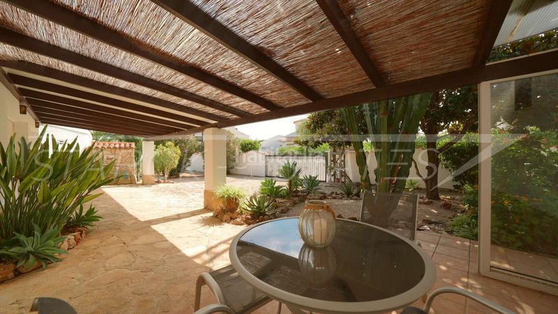 Foto 161677d2-0e3c-441e-af92-4fbad422eeeb. Casa amb xemeneia piscina a Poblets (els)