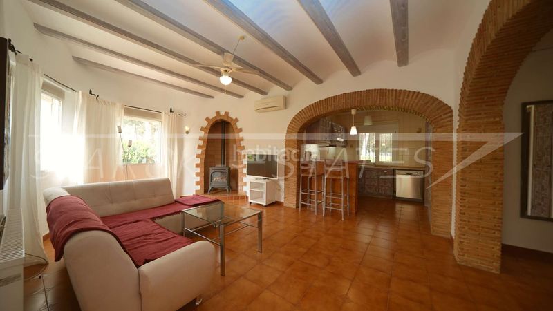 Foto 4bd0bc2f-92b0-416a-9fcd-814fb9314751. Casa amb xemeneia piscina a Poblets (els)