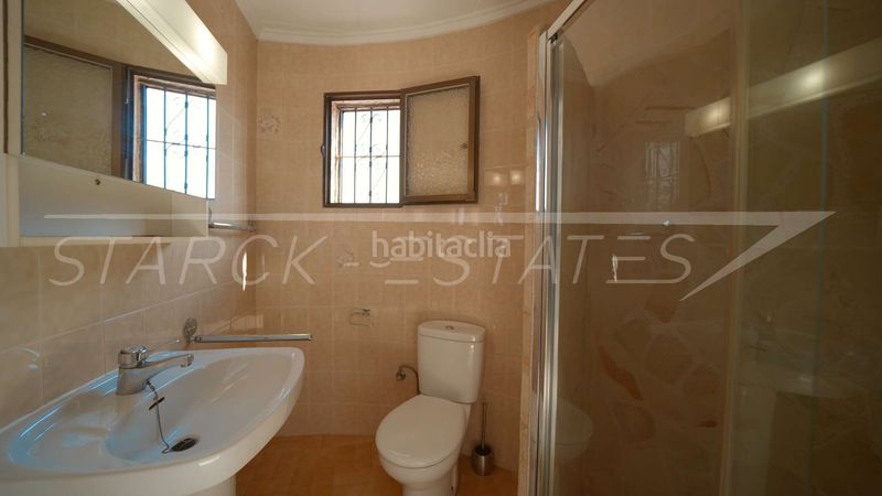 Foto c31f43cf-7d36-4e9a-ab72-876a05444824. Casa amb xemeneia piscina a Poblets (els)