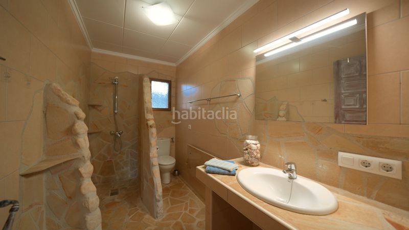 Foto e8d219df-3d4b-49e4-a197-5cac7c1739b5. Masia amb calefacció aparcament piscina a Poblets (els)