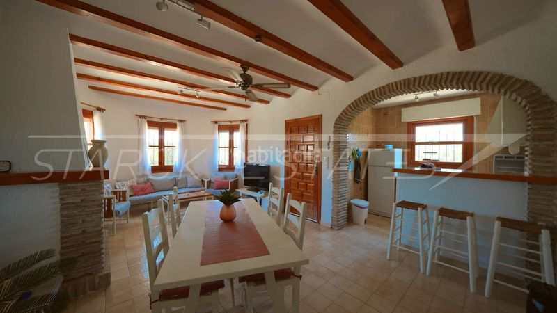 Foto 83db2aa4-fcbd-4fff-b495-d6b2c068737c. Casa amb xemeneia a Poblets (els)