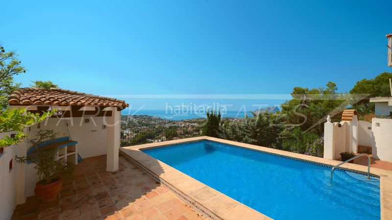 Foto 51a1122a-c134-4716-b581-1cba6ee276f9. Casa amb piscina a Benissa pueblo Benissa