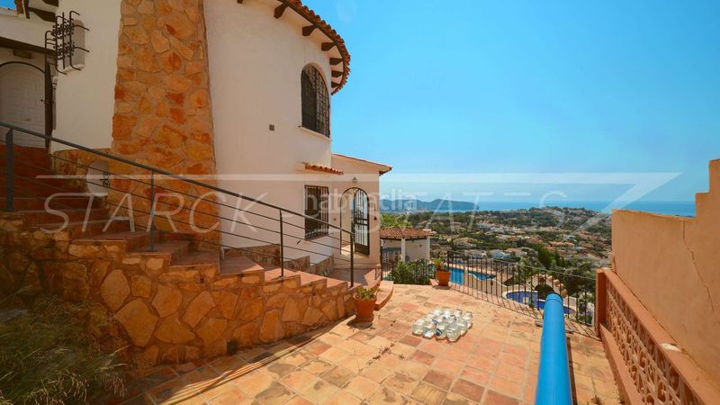 Foto a28e9ab2-a3a1-4804-9401-dff4754baeb7. Casa amb piscina a Benissa pueblo Benissa