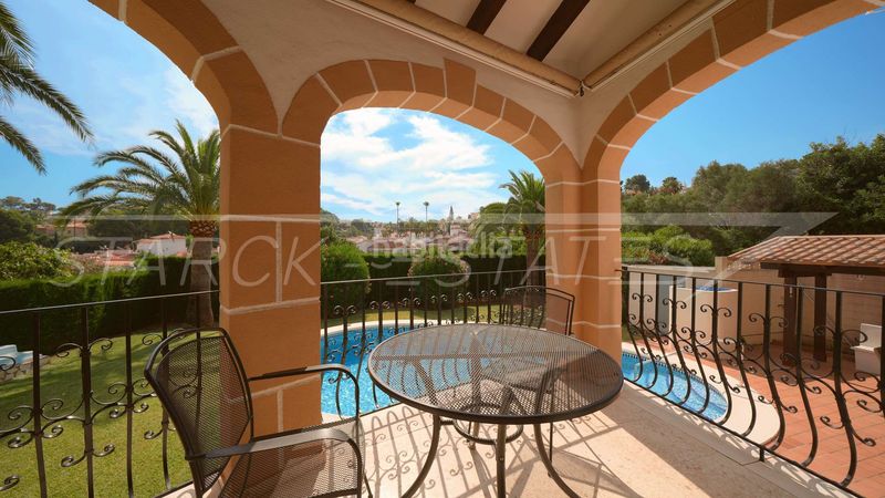 Foto 46e2e6aa-0696-4c36-9330-d280983792c6. Casa amb xemeneia piscina a Centro Urbano Dénia
