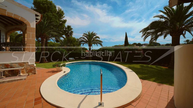 Foto 59e02b70-81da-489d-9ae3-21f2a42e85f2. Casa amb xemeneia piscina a Centro Urbano Dénia
