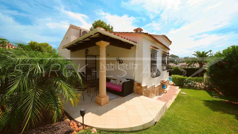 Foto 6efe995b-cd47-4ff8-a4c8-cb63070721ba. Casa amb xemeneia piscina a Centro Urbano Dénia
