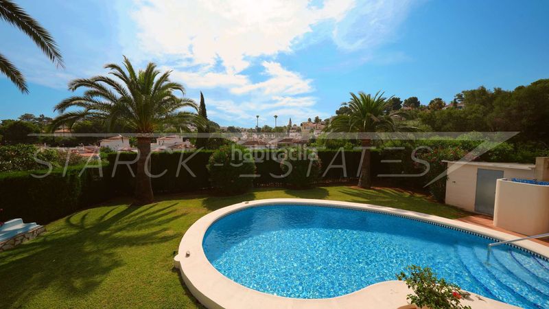 Foto 901e1ee0-cb00-42f0-8f7f-8375918fe979. Casa amb xemeneia piscina a Centro Urbano Dénia