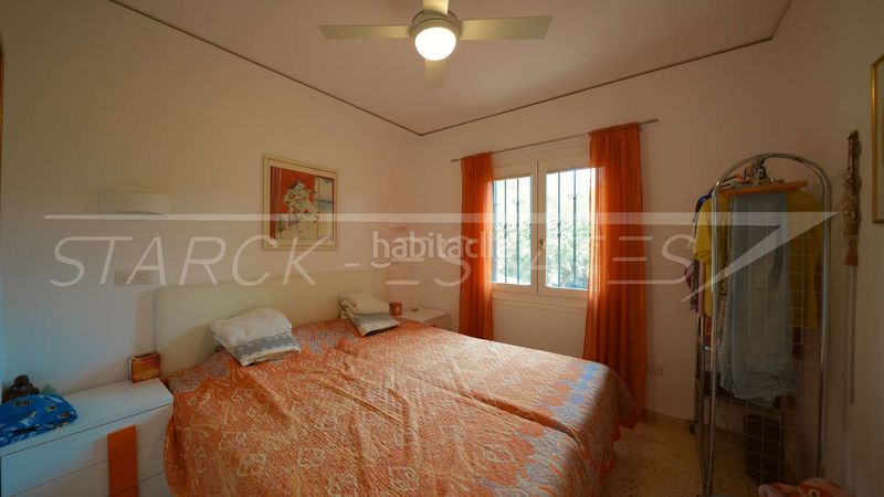 Foto e5032edc-2cb4-4cb0-833d-54849bb7010b. Casa amb xemeneia piscina a Centro Urbano Dénia