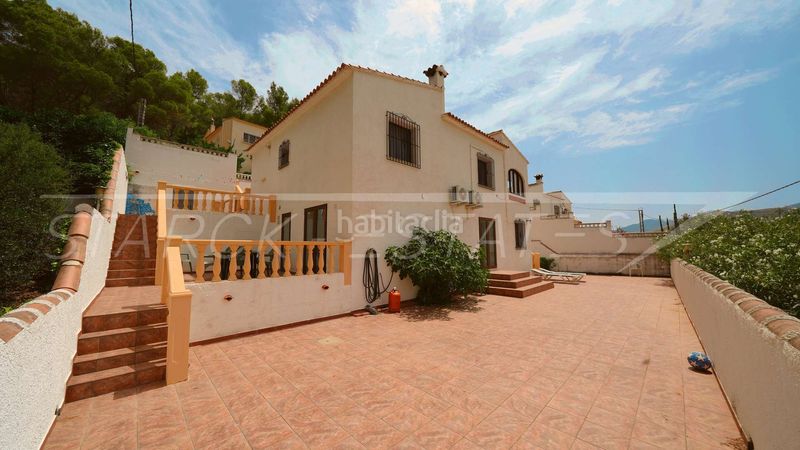 Foto 22d30a2b-6958-4e0d-8d24-724516e9bcfe. Casa amb xemeneia piscina a Atzúbia (L´)