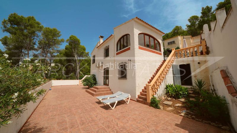 Foto 2b5ad0fa-0e8a-4540-a992-cfb82267f7d7. Casa amb xemeneia piscina a Atzúbia (L´)