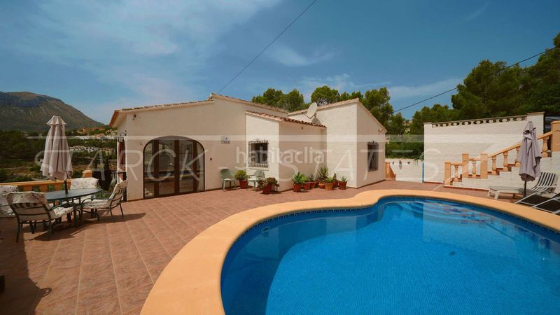 Foto 427edf8a-6a3e-49ca-972b-b29c332476d8. Casa amb xemeneia piscina a Atzúbia (L´)