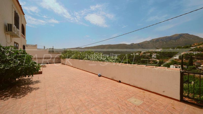 Foto 944abbc0-b84d-4d49-9fe2-668fb2f7cf49. Casa amb xemeneia piscina a Atzúbia (L´)