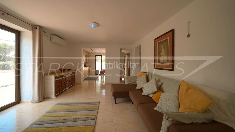 Foto ad695010-8e8f-477e-9660-9d97669596b6. Casa amb xemeneia piscina a Atzúbia (L´)