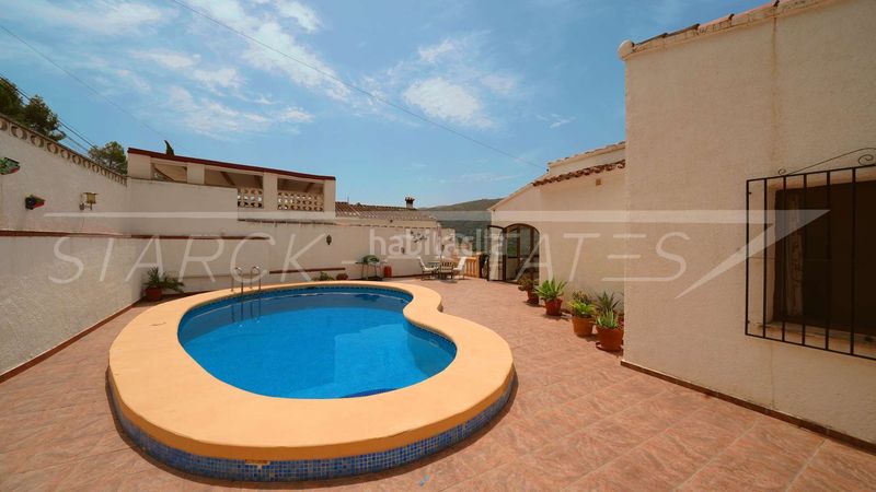 Foto b577384d-03ab-4cf8-b48a-e21434a1e37d. Casa amb xemeneia piscina a Atzúbia (L´)