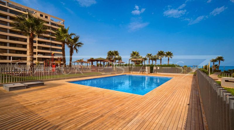 Foto 5c239781-6b11-4194-8551-2e9068639fdd. Apartament amb piscina a Punta Prima Orihuela