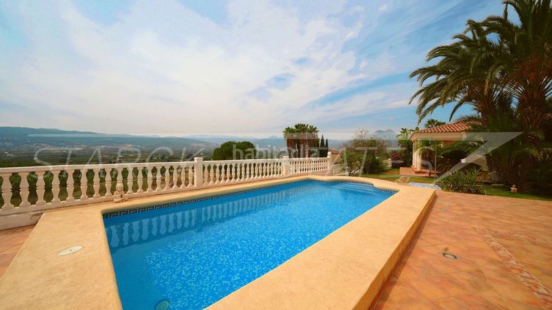 Foto 0807a327-8bf8-42a8-a849-499f1aa7b76f. Casa amb piscina a Sanet y Negrals
