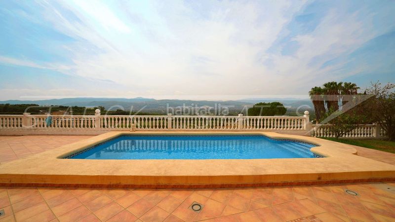 Foto 19eb159f-4ce9-4534-9c04-8af62a5d523d. Casa amb piscina a Sanet y Negrals