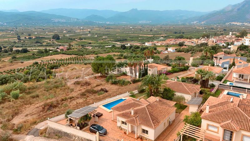 Foto 1c3009f4-98a6-4a7d-868d-9400bdd74c31. Casa amb piscina a Sanet y Negrals