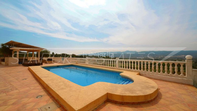 Foto 32a675d0-4698-4f99-83e1-2148512b3f50. Casa amb piscina a Sanet y Negrals