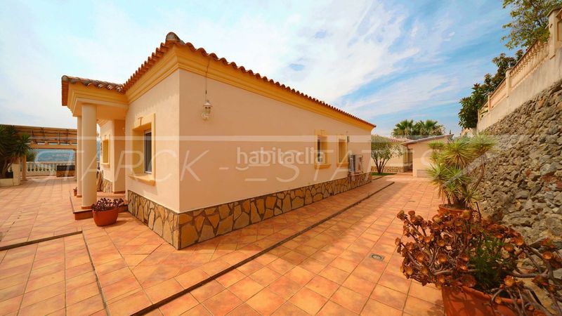 Foto 540b3cab-edc6-4070-b143-afc4313f75d3. Casa amb piscina a Sanet y Negrals