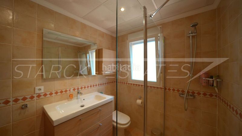 Foto 845bdeea-4664-43ee-8e75-e0dcac808ada. Casa amb piscina a Sanet y Negrals