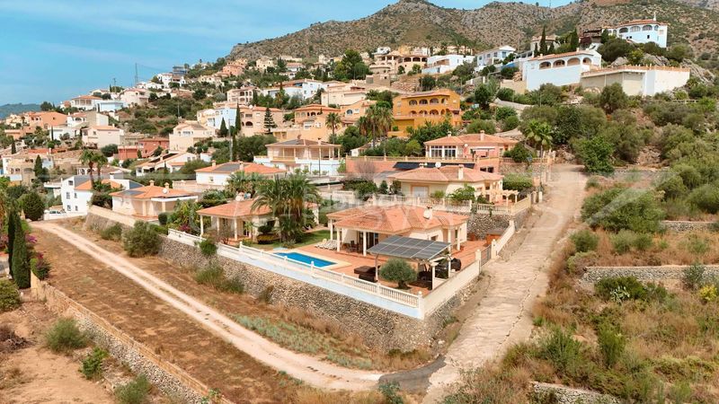 Foto 8f10db0b-2be1-4103-a412-8cd84c7c71fc. Casa amb piscina a Sanet y Negrals
