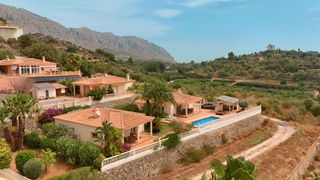 Country house in Moravit-Cap Blanc. Dos villas, una piscina, un valle inmenso, sanet y negrals