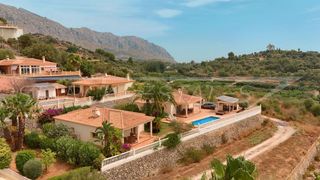 House in Sanet y Negrals